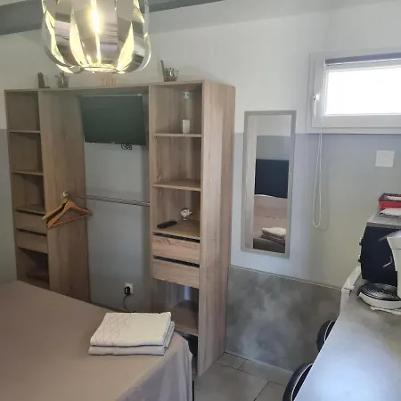 Chambre Cosy Avec Terrasse Arles